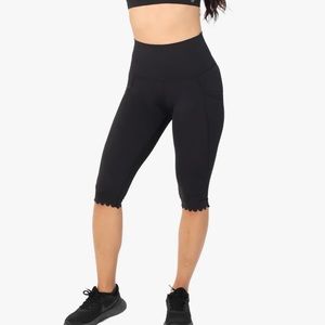 NWOT sweat and milk scalloped leggings